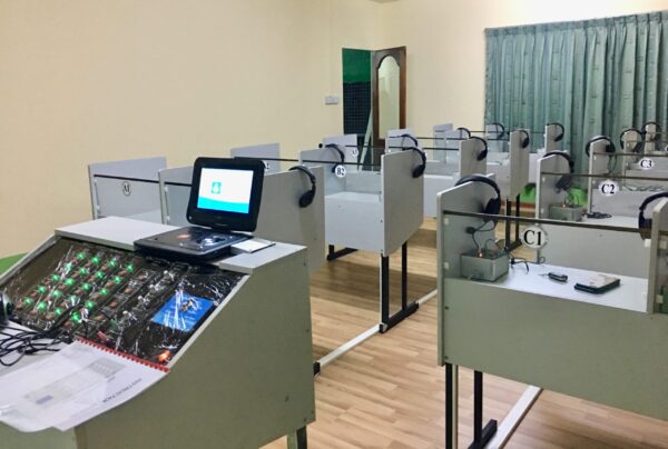 80001 Audio Language Lab (1) Audio Language Lab. (standard)