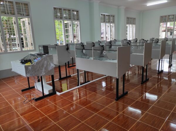 80001 Audio Language Lab (4) Audio Language Lab. (standard)